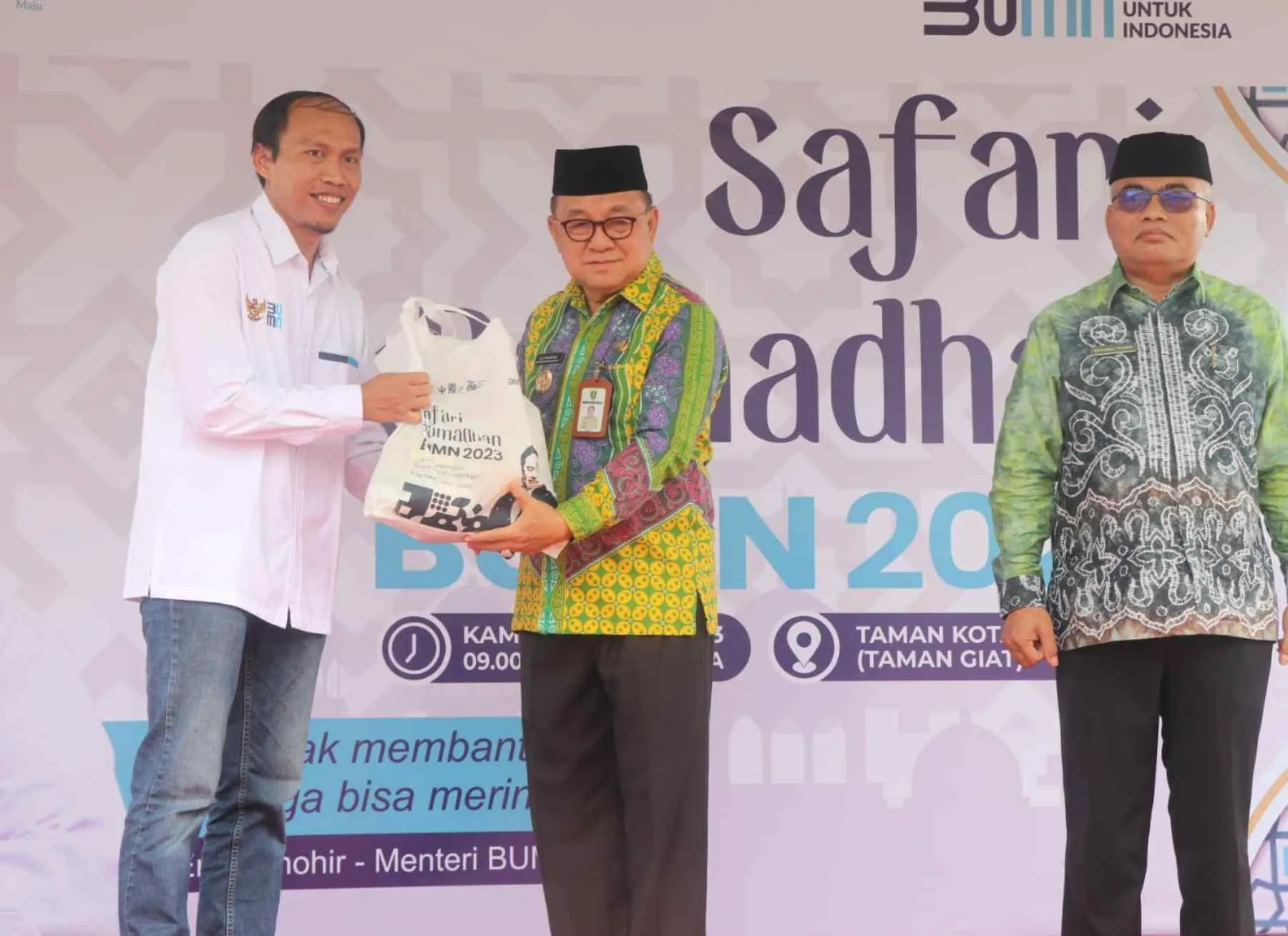 BUMN Safari Ramadhan 2023: Telkom Bagikan 1000 Paket Sembako Murah di Tanjung