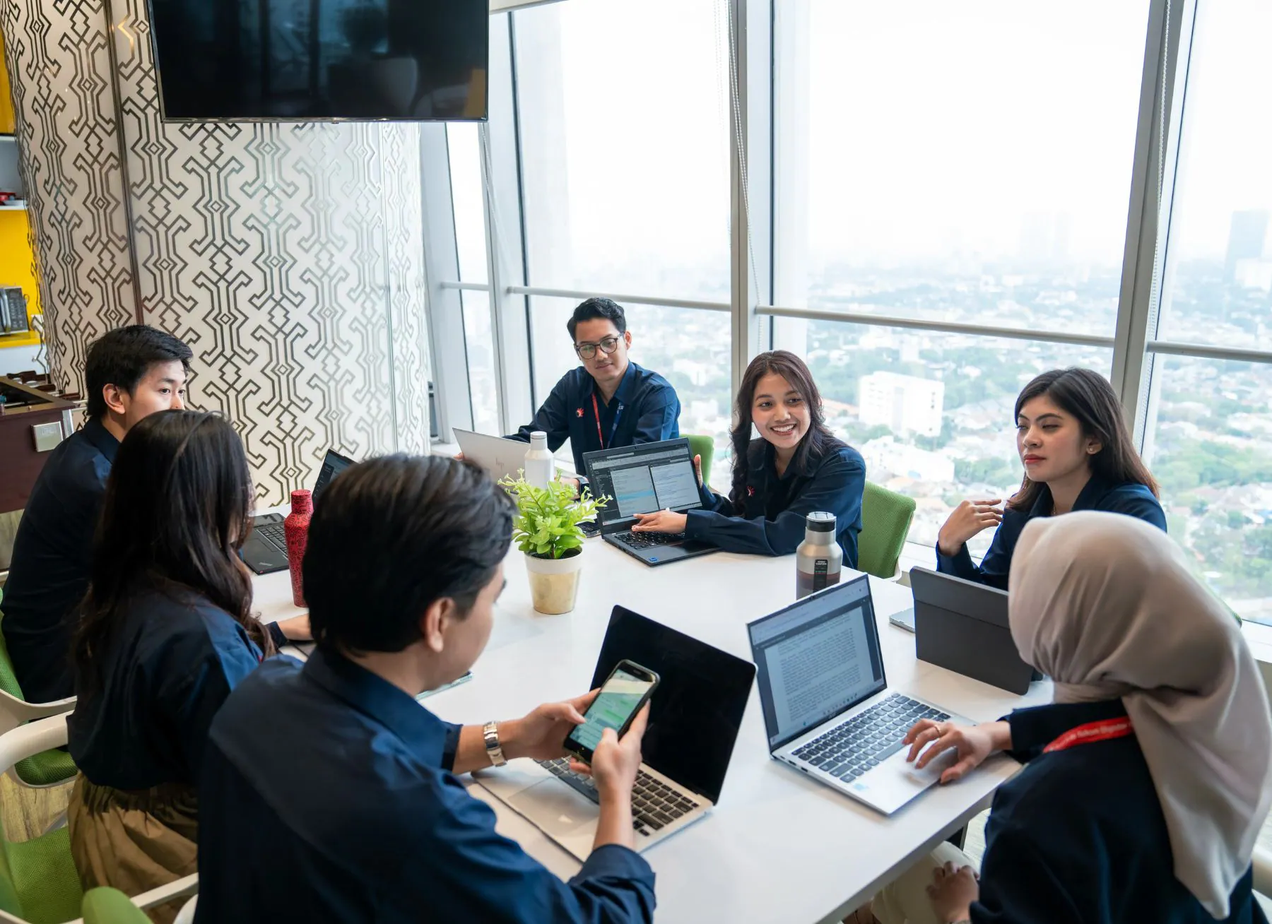 Strategi dekarbonisasi Telkom Indonesia melalui roadmap dan enam pilar menuju Net Zero Emissions 2060