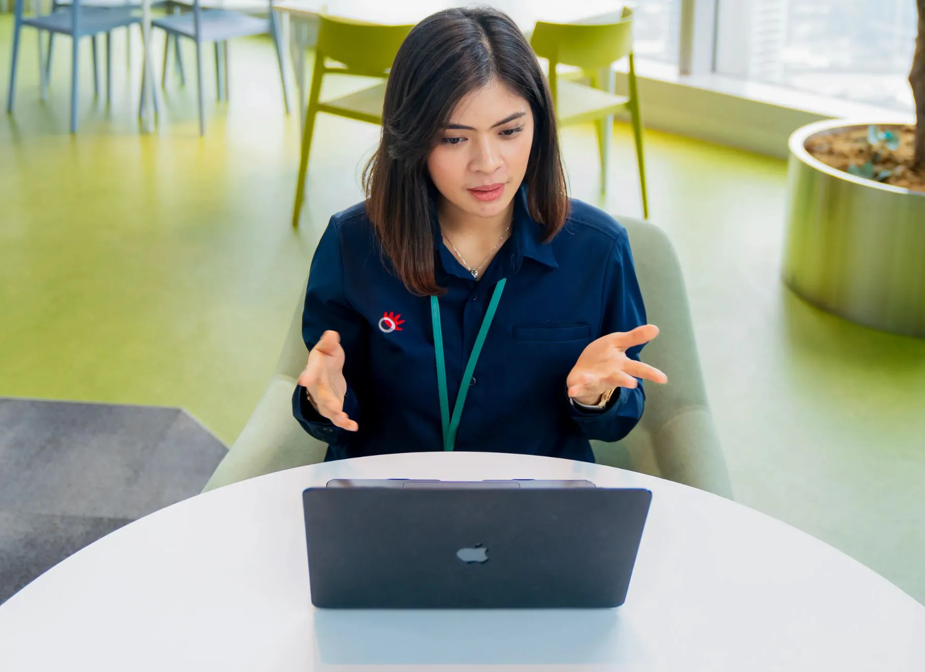 Ilustrasi Intelligent Network dengan AI untuk pengelolaan jaringan bisnis