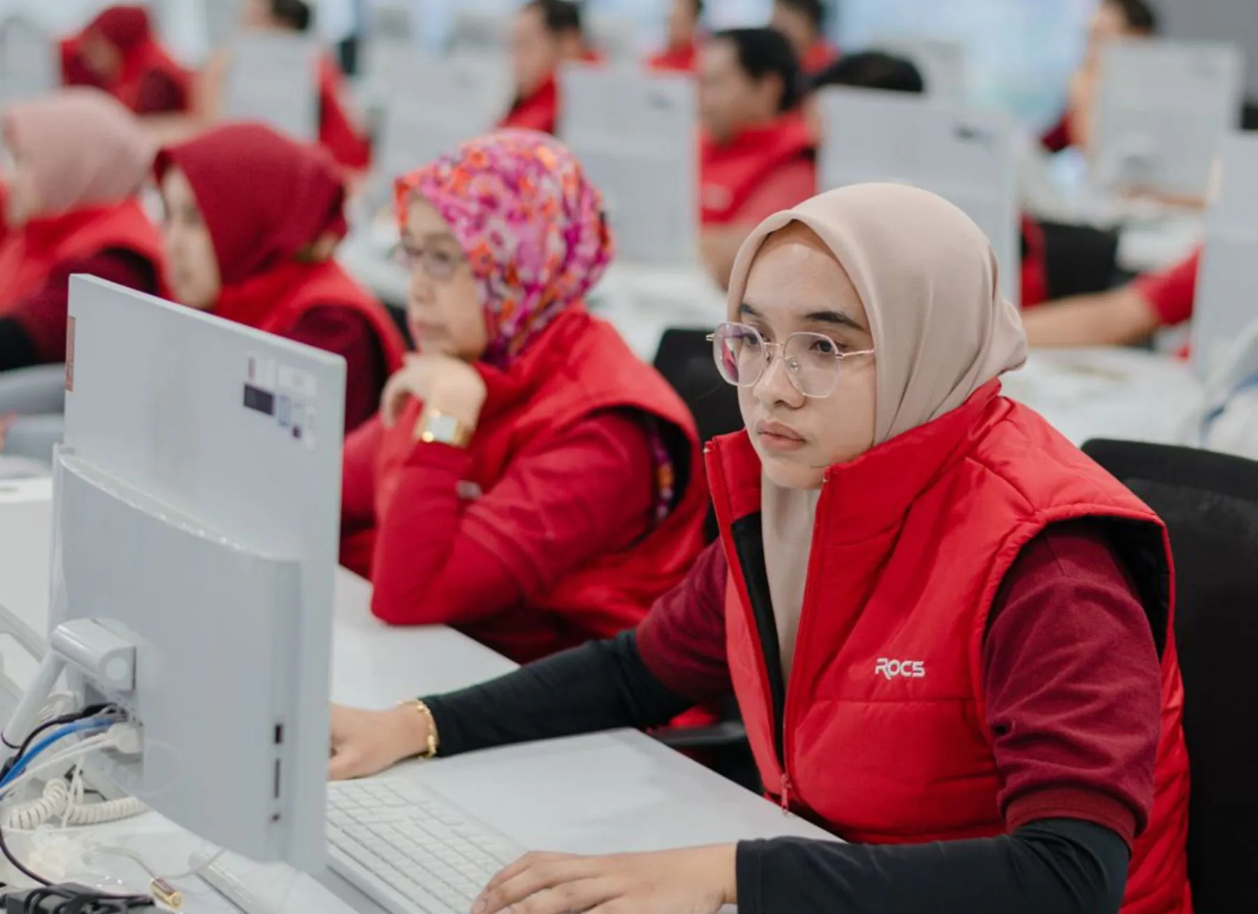 Registrasi kartu Telkomsel menggunakan NIK dan Kartu Keluarga melalui ponsel