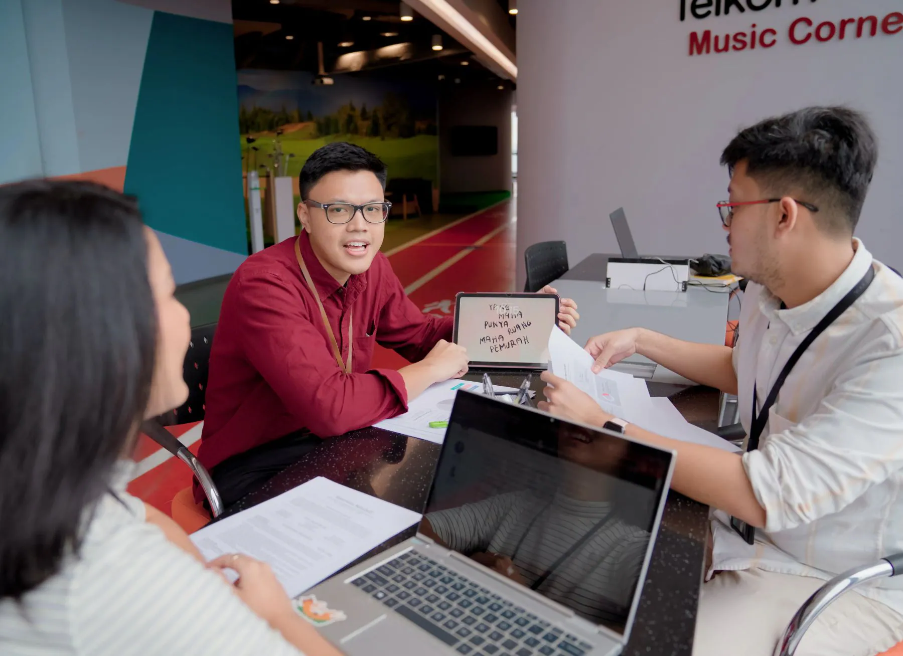 Telkom Luncurkan Program ESG 2024 sebagai Bagian Transformasi TelkomGroup