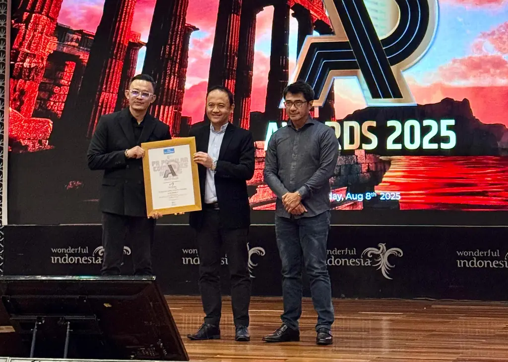 TelkoMedika Raih Penghargaan Public Relations Popular Companies Awards 2025