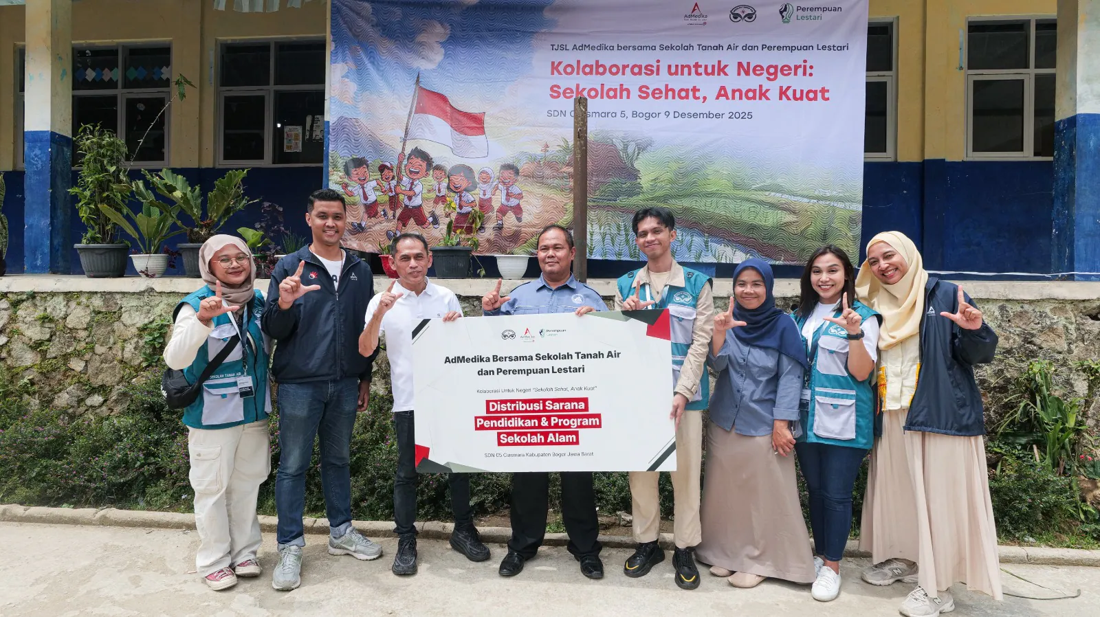 AdMedika Gandeng Komunitas Sekolah Tanah Air