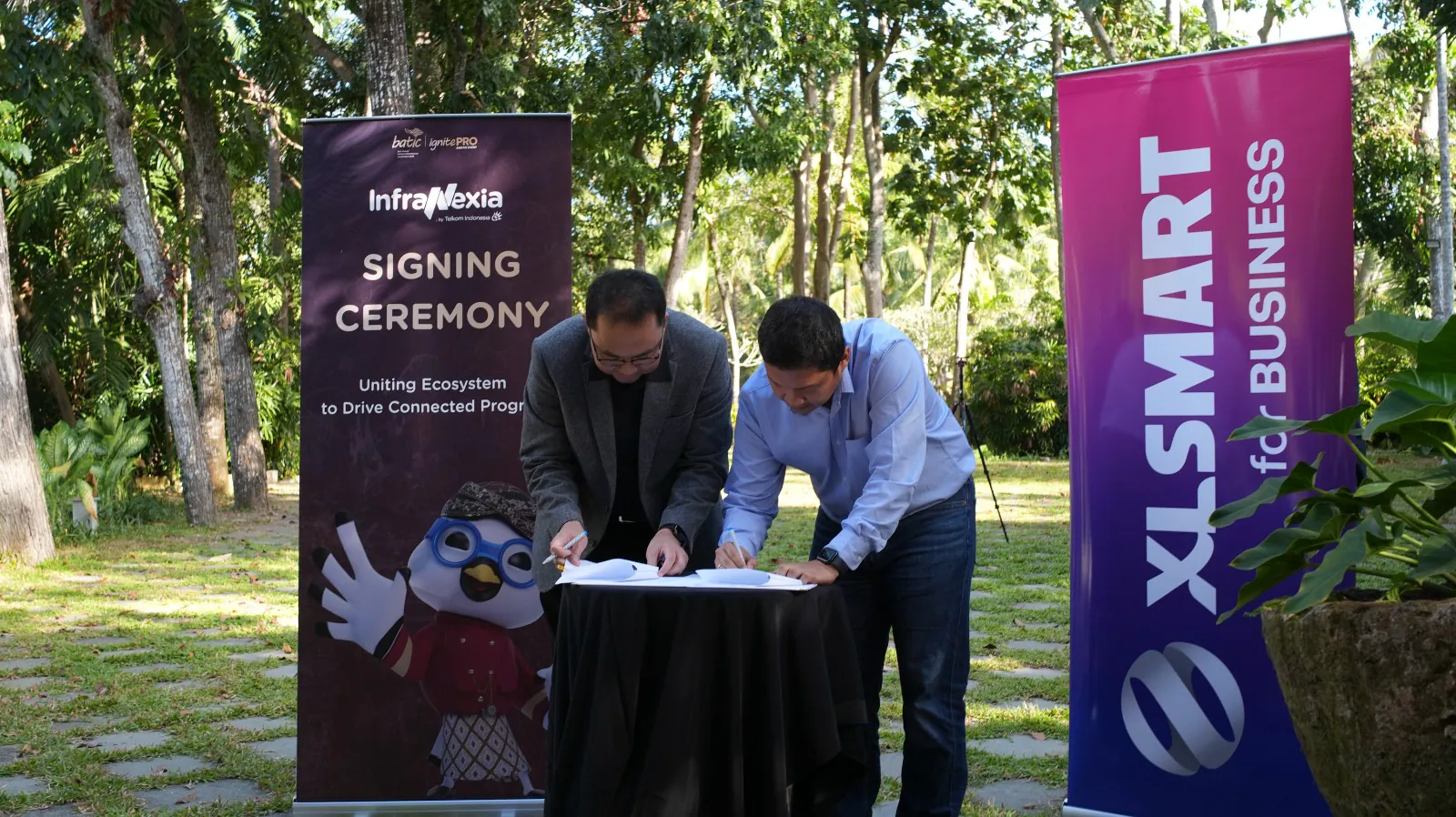 InfraNexia dan XLSMART Perluas Sinergi Infrastruktur, Dukung Pertumbuhan Jaringan Nasional