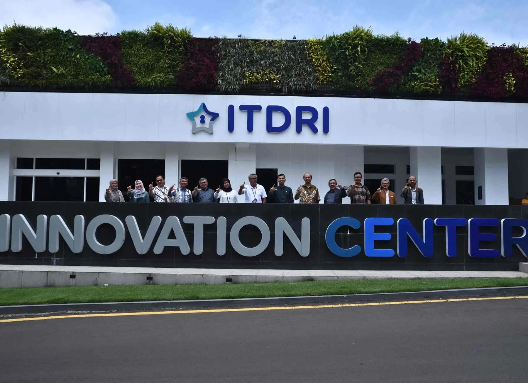 Telkom Luncurkan Program ESG 2024 sebagai Bagian Transformasi TelkomGroup