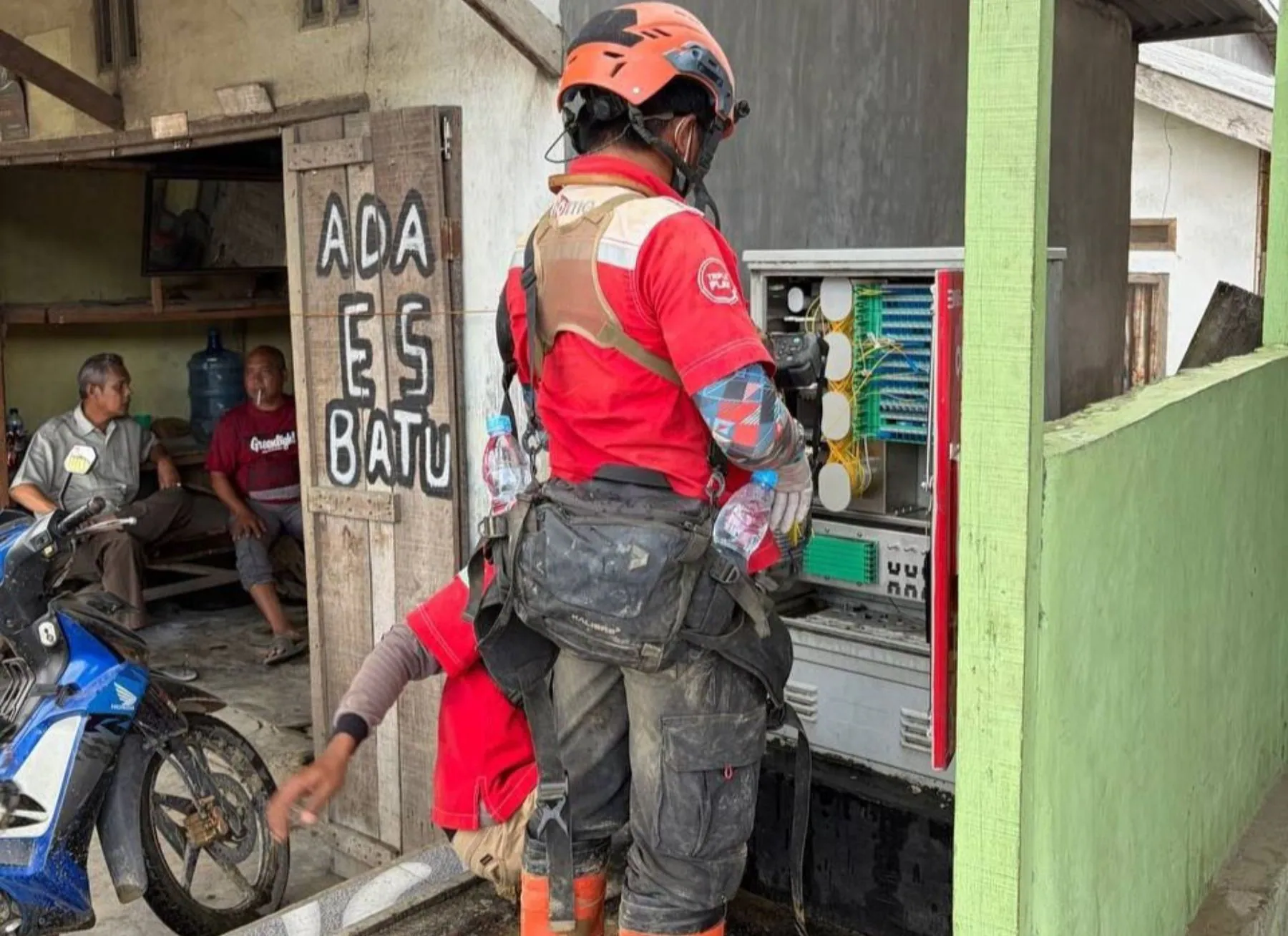 Telkom Akses Gerak Cepat Pulihkan Jaringan Terdampak Banjir dan Longsor di Sumatera