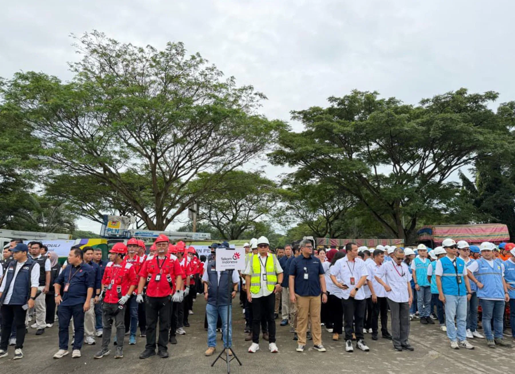 Bersama Danantara dan BUMN, TelkomGroup Kirim Relawan dan Bantuan Kemanusiaan di Masa Pemulihan