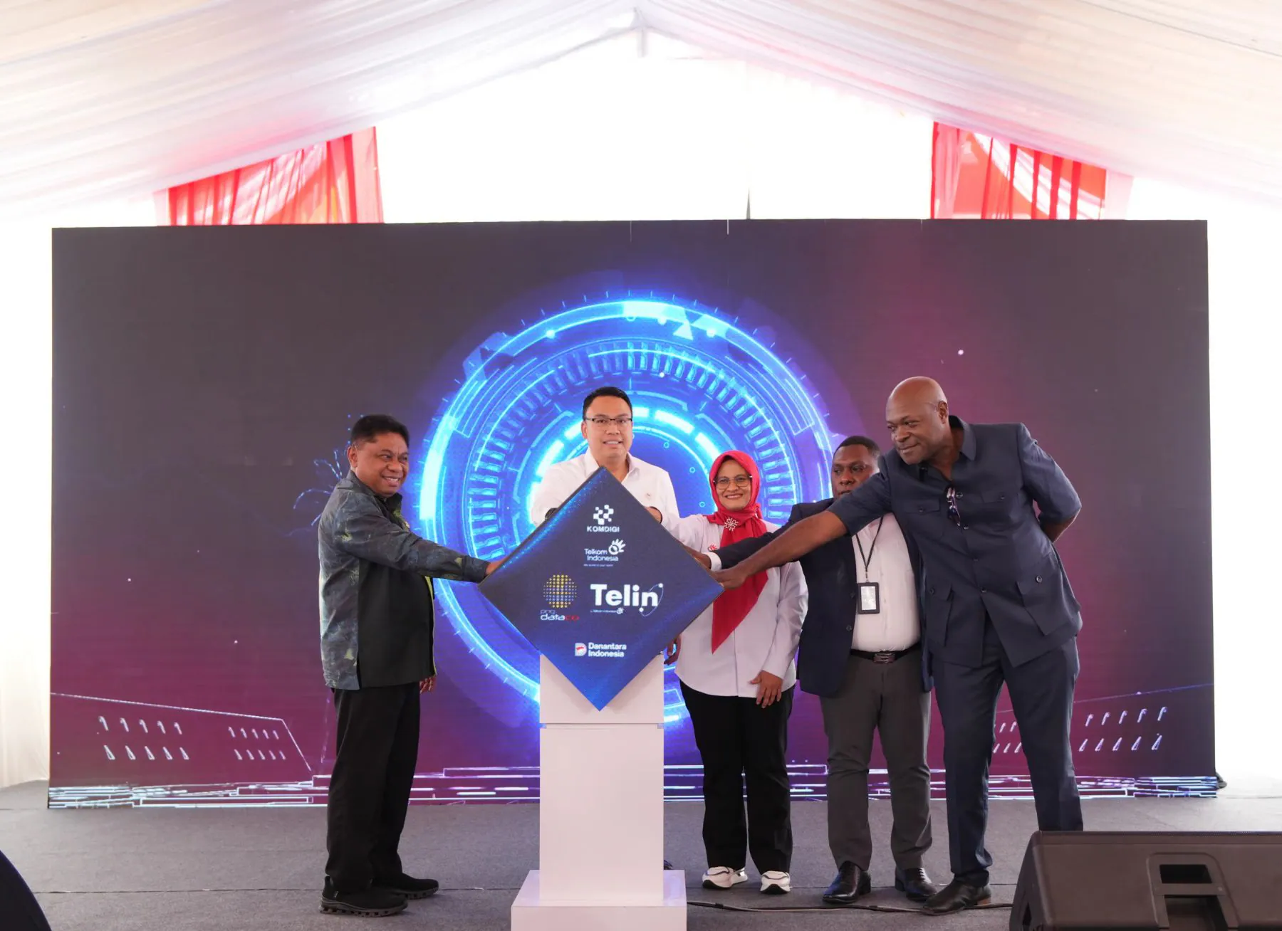 TelkomGroup Resmikan Kabel Laut Pukpuk: Jembatan Digital Pertama yang Menghubungkan Indonesia – Papua Nugini